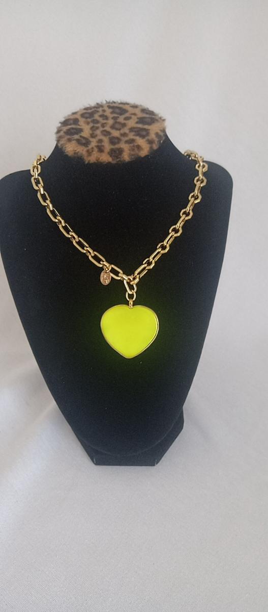 Cadena corazón limon